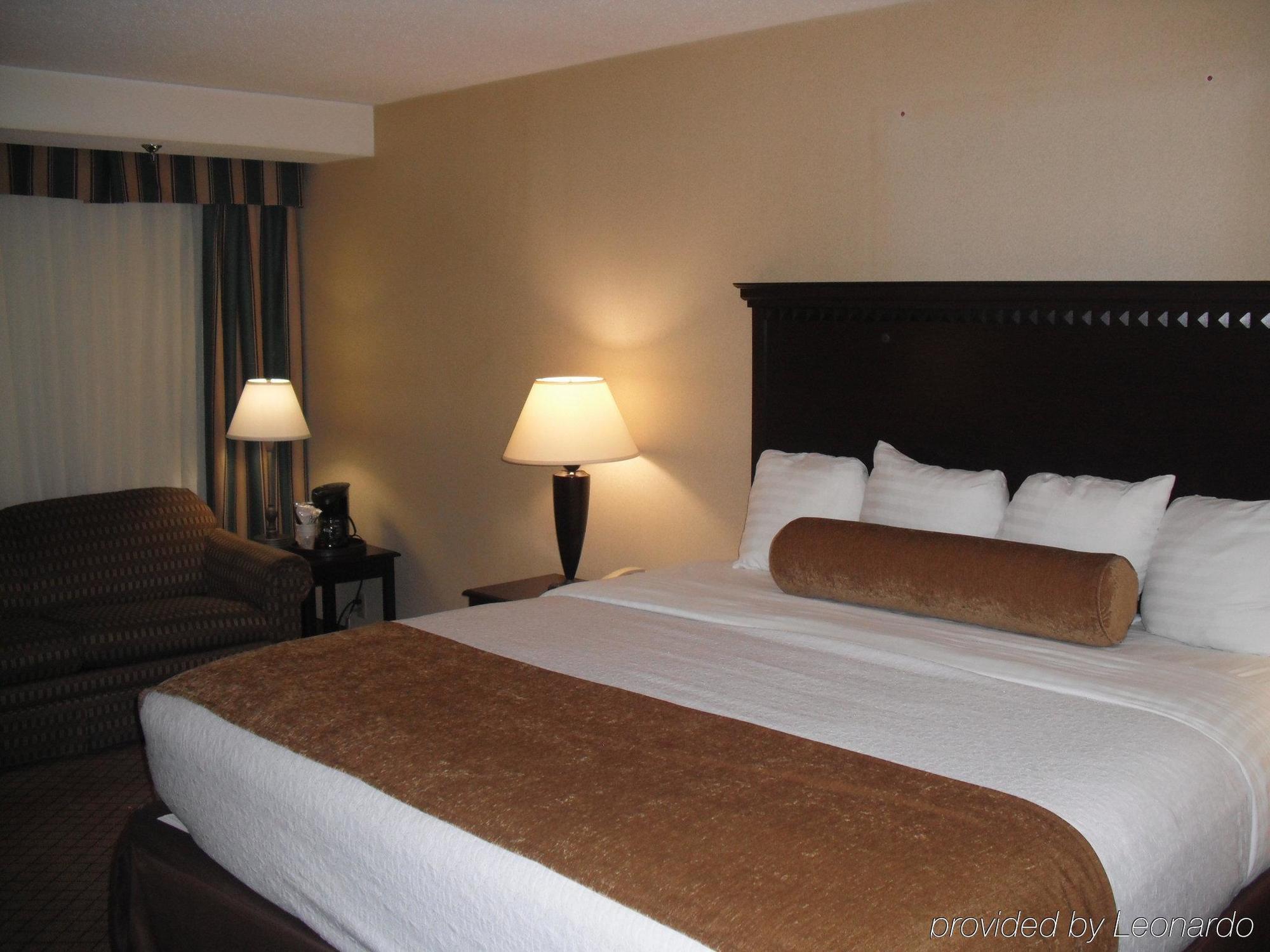 Quality Inn & Suites East Syracuse - Carrier Circle Habitación foto